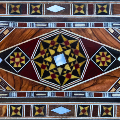 Boîte Damasquinée pour Bijoux, Stylos et Chapelet – Fait Main avec Nacre