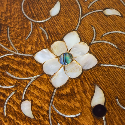 Damasceńska Szkatułka Luksusowa – Masa Perłowa & Aksamit