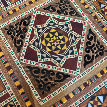 Scatola Damascena – Arte Artigianale per Gioielli e Ricordi