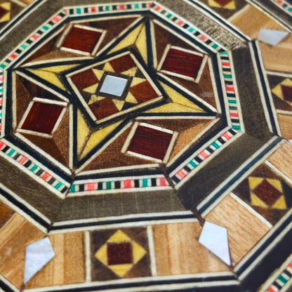 Boîte en Mosaïque Artisanale de Damas – Art Traditionnel & Velours